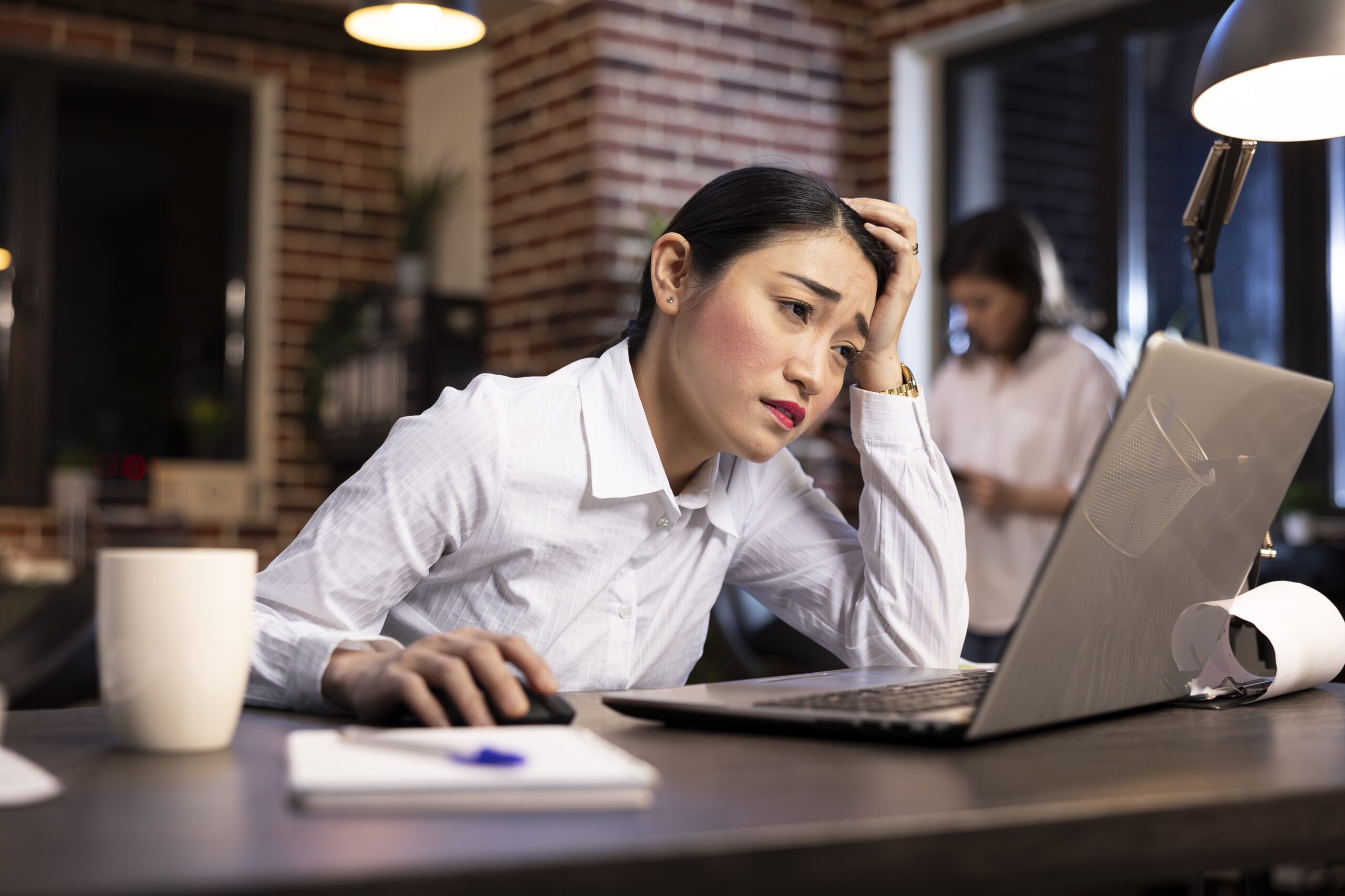Read more about the article Why Can Adults With ADHD Feel Productive One Day and Completely Overwhelmed the Next?